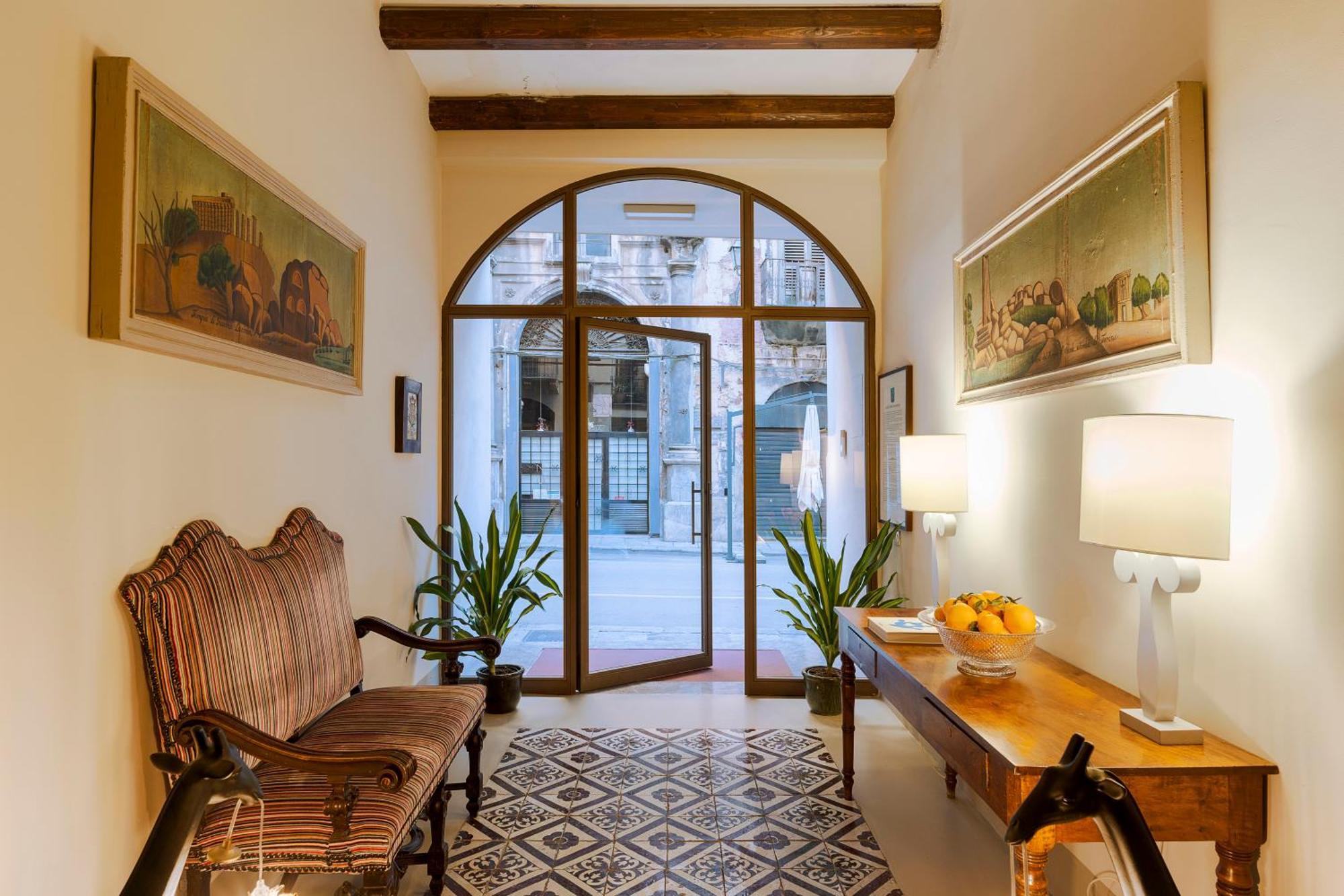 Palazzo Arone Dei Baroni Di Valentino Ξενοδοχείο Παλέρμο Εξωτερικό φωτογραφία
